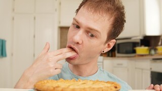 Natural Tits and Pie - 4K порно видео на FULL-PORN.COM