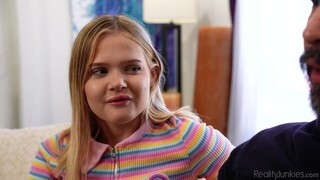 Natural Tits Girl Gets POV Fucked - 4K порно видео на FULL-PORN.COM