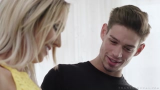 Смотри My Stepsister Sucks My Big Cock in Scene 3 - топовое порно в 4K на FULL-PORN.COM