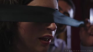 Смотри Small Tits, Big Cock on Birthday - топовое порно в 4K на FULL-PORN.COM