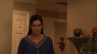 Смотри My Girlfriend's Mom Loves to Kiss and Lick - топовое порно в 4K на FULL-PORN.COM