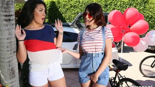Смотри Big Tits Threesome – Doggystyle & Cowgirl Fuck with Tattooed Hotties - топовое порно в 4K на FULL-PORN.COM