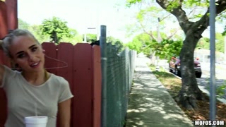 Blonde Slut Fucked Outdoors - Naomi Woods - 4K порно видео на FULL-PORN.COM