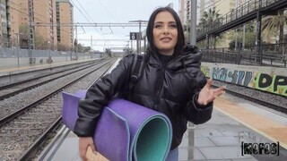 Смотри Teen Train Action: Blowjob Frenzy - топовое порно в 4K на FULL-PORN.COM