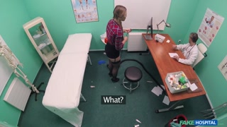 Смотри Shaved pussy doctor sucks dick in medical fetish - топовое порно в 4K на FULL-PORN.COM