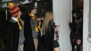 Смотри Halloween Seduction: Milfs and Sex Toys - топовое порно в 4K на FULL-PORN.COM