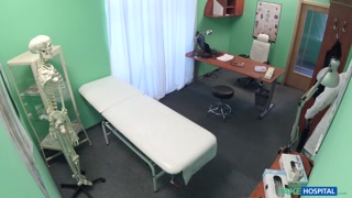 Смотри Office Pussy Check Ends with Blowjob & Cum on Pussy - топовое порно в 4K на FULL-PORN.COM