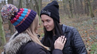 Смотри Euro Lesbian Teen Outdoor Adventure - топовое порно в 4K на FULL-PORN.COM