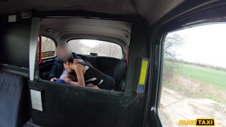 Смотри Asian Amateur Gets Fucked in the Car - топовое порно в 4K на FULL-PORN.COM