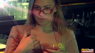 Смотри Tattooed Russian Gives a Handjob - топовое порно в 4K на FULL-PORN.COM
