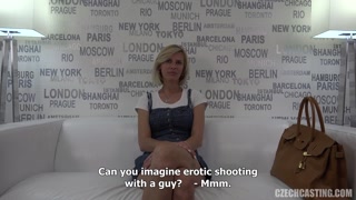 Смотри Blonde MILF Zaneta's Dazzling European Casting Experience - топовое порно в 4K на FULL-PORN.COM