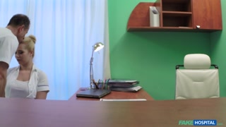 Смотри Voyeur Cam Catches Nurse and Doctor Fucking - топовое порно в 4K на FULL-PORN.COM