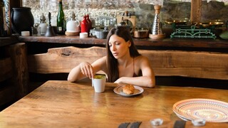 Смотри Athletic Brunette Talia Mint Takes a Big Cock - топовое порно в 4K на FULL-PORN.COM