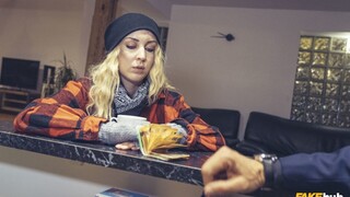 Смотри Shaved Pussy and Natural Tits in Action - топовое порно в 4K на FULL-PORN.COM