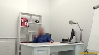 Смотри Shaved Pussy Italian Girl Fucked in Office - топовое порно в 4K на FULL-PORN.COM