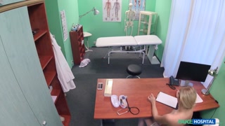 Смотри Medical professional gets handjob and facial - топовое порно в 4K на FULL-PORN.COM