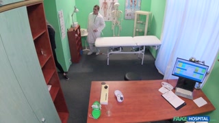 Смотри Doctor Gets Cum On Pussy From Teen Lee Anne - топовое порно в 4K на FULL-PORN.COM