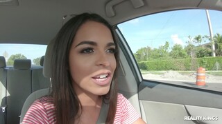 Car Sex with Trimmed Latina - 4K порно видео на FULL-PORN.COM