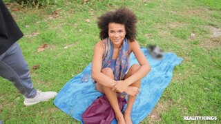 Смотри Alina Ali Gets Doggystyle in Public - топовое порно в 4K на FULL-PORN.COM