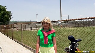 Смотри Zelda Morrison's Outdoor Adventure - топовое порно в 4K на FULL-PORN.COM