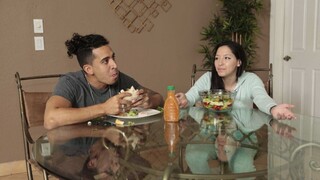 Смотри Thick Latina Ass - топовое порно в 4K на FULL-PORN.COM