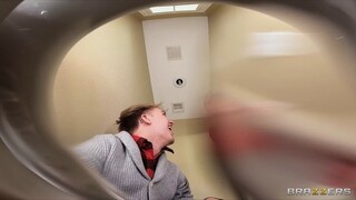 Смотри Big Tits Girl Gets Fucked by BF's Dad - топовое порно в 4K на FULL-PORN.COM