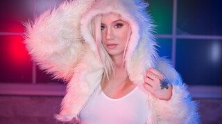Смотри Oiled up Bailey Brooke rides cowgirl style - топовое порно в 4K на FULL-PORN.COM