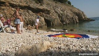 Смотри Alison, Victoria, Jeny Baby's Hardcore Outdoor Adventure - топовое порно в 4K на FULL-PORN.COM