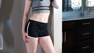 Смотри Lesbian Friends Use Strap-on - топовое порно в 4K на FULL-PORN.COM