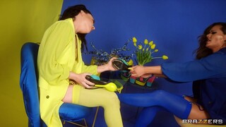 Смотри Athletic and Trimmed, FFM Fun - топовое порно в 4K на FULL-PORN.COM