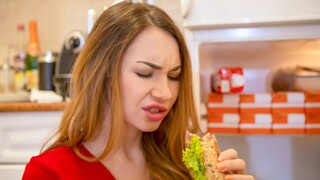 Смотри Kai Taylor Fucks Athletic Office Thief in Standing Doggystyle - топовое порно в 4K на FULL-PORN.COM