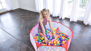 Смотри Sky Pierce Bubble Bath Orgasm - топовое порно в 4K на FULL-PORN.COM