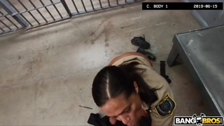 Смотри Kailani Kai gets pounded hard in police roleplay - топовое порно в 4K на FULL-PORN.COM