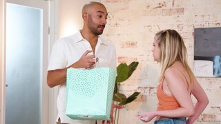 Смотри Massage Turns Wild as Coco Lovelock Does 69 & Swallows Cum - топовое порно в 4K на FULL-PORN.COM