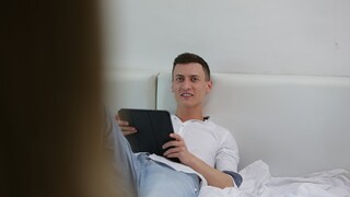 Смотри After School Detour: Natural Tits Blonde Takes a Huge Load - топовое порно в 4K на FULL-PORN.COM