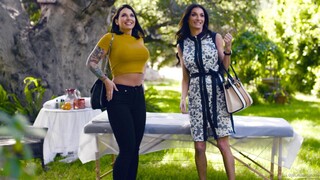 Смотри Big Tits Brunettes Kissing and Fingering - топовое порно в 4K на FULL-PORN.COM