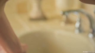 Смотри Blonde MILF Brandi Love Shower Fuck - топовое порно в 4K на FULL-PORN.COM