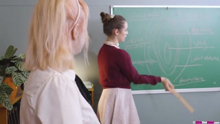 Смотри Forbidden School Sex - Teacher & Student Go Wild - топовое порно в 4K на FULL-PORN.COM