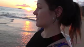 Смотри Amateur babe Rosalyn Sphinx begs for cock on the beach - топовое порно в 4K на FULL-PORN.COM