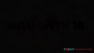 Смотри Stepdaughter Emma Hix begs for stepdad's British dick - топовое порно в 4K на FULL-PORN.COM