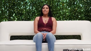 Смотри Layloni NVG - Young Amateur Latina with Big Booty - топовое порно в 4K на FULL-PORN.COM