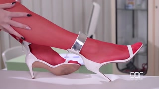 Смотри Kayla Green – Hot Nurse Gives Fetish Footjob Fun - топовое порно в 4K на FULL-PORN.COM