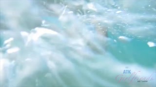 Смотри Ashlynn Taylor Tattooed GF Nude on Beach - топовое порно в 4K на FULL-PORN.COM
