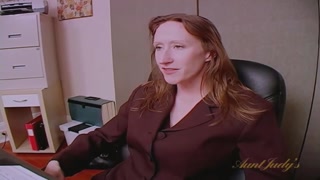 Смотри Monique takes young cock at work - топовое порно в 4K на FULL-PORN.COM
