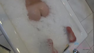 Смотри Amateur foot fetish fun with blonde Chloe Foster - топовое порно в 4K на FULL-PORN.COM