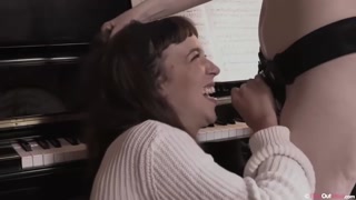 Смотри Loretta Wolf’s Private Piano Class Turns into Hardcore Sex - топовое порно в 4K на FULL-PORN.COM