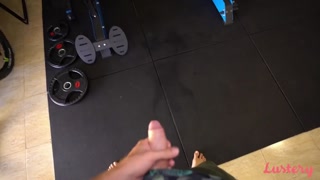 Смотри Hot Brunette Josy Naughty Workout Blowbang - топовое порно в 4K на FULL-PORN.COM