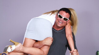 Смотри Lisa DeMarco Sucks Dick and Fucks Her Son's Teacher - топовое порно в 4K на FULL-PORN.COM