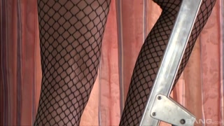Смотри Federica Tommasi in Fishnet Gets Pounded Hard - топовое порно в 4K на FULL-PORN.COM