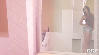 Смотри Gaping and Moaning - Frida Sante Gets Used - топовое порно в 4K на FULL-PORN.COM